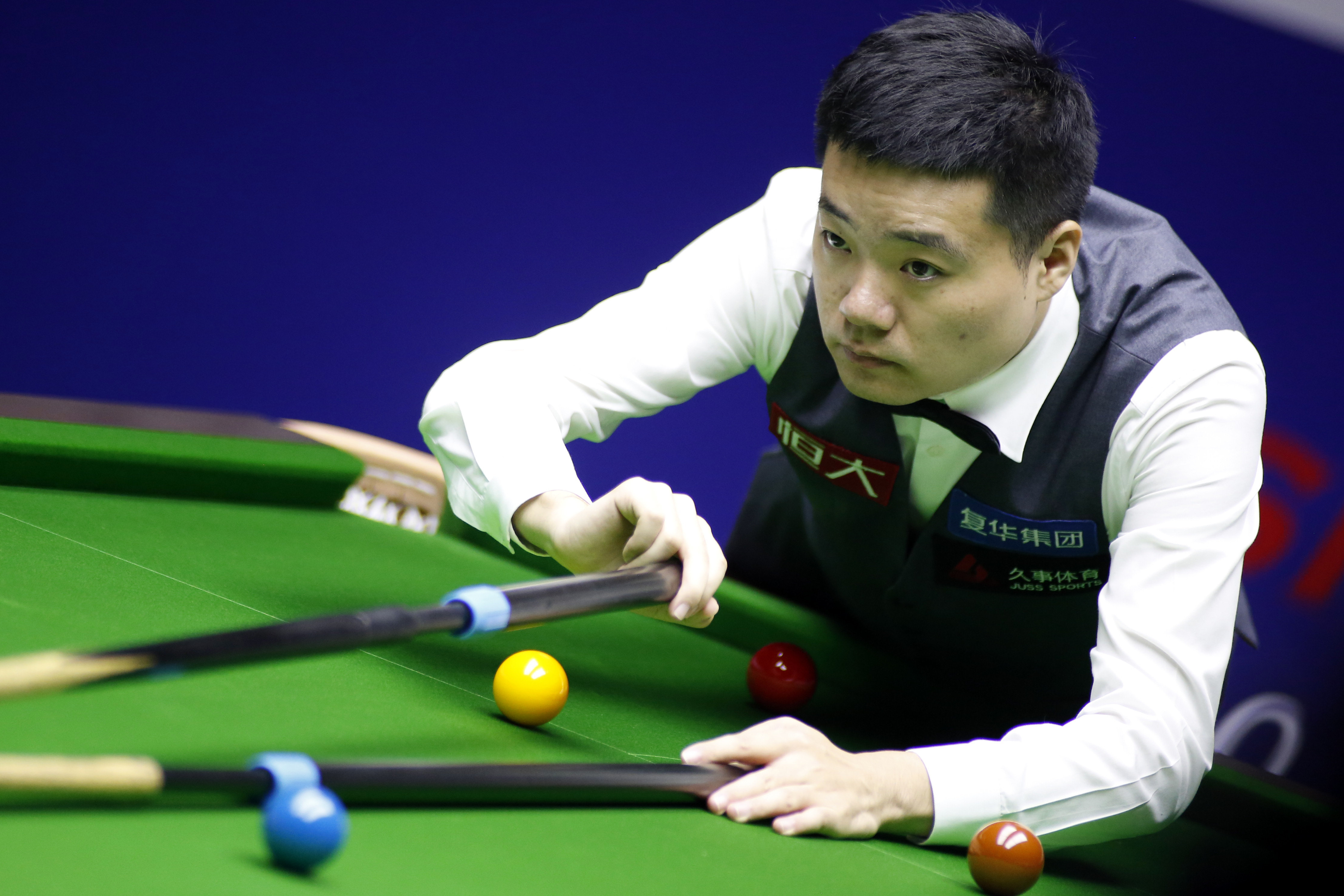 也具争冠队 也具争冠队